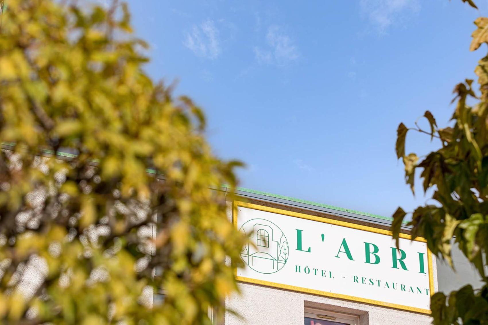 Logis Hotel Restaurant L'Abri Blavozy Exterior photo