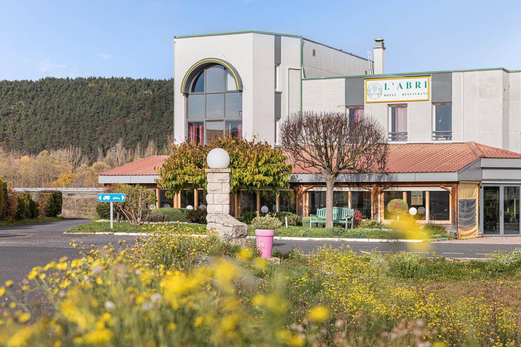 Logis Hotel Restaurant L'Abri Blavozy Exterior photo